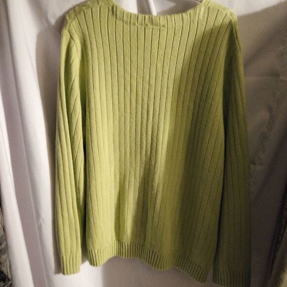 North Crest sweater   - Picture 2 of 4